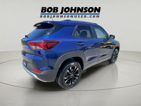 Used 2023 Chevrolet TrailBlazer LT w/ Convenience Package AWD/4WD image 3