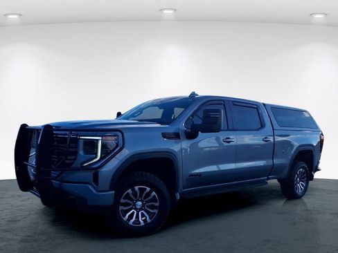 Used 2023 GMC Sierra 1500 AT4 w/ AT4 Premium Package AWD/4WD image 2