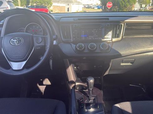 Used 2016 Toyota RAV4 LE FWD image 21