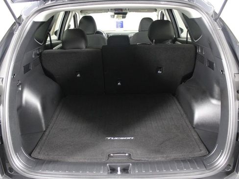 Certified 2022 Hyundai Tucson SEL w/ Cargo Package FWD image 17