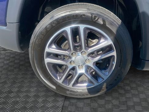 Used 2018 Jeep Compass Latitude w/ Popular Equipment Group image 37