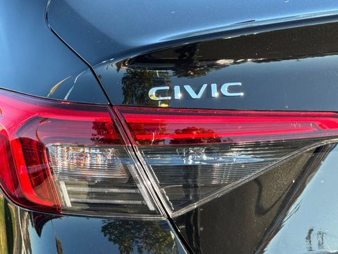 Used 2024 Honda Civic EX image 12