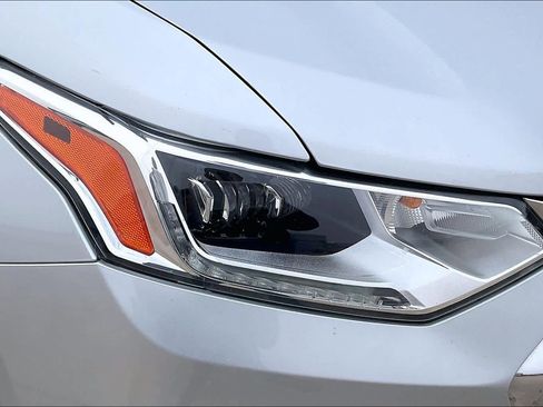 Used 2021 Chevrolet Traverse High Country image 28