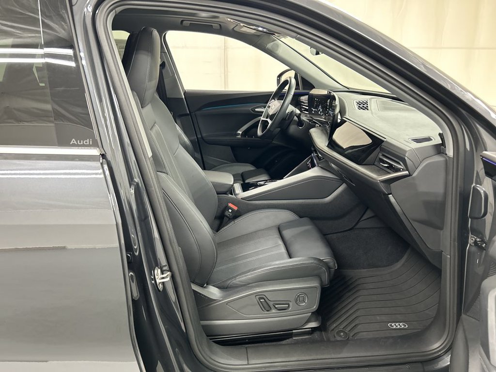 Used 2025 Audi Q5 Premium Plus w/ Premium Plus AWD/4WD image 25