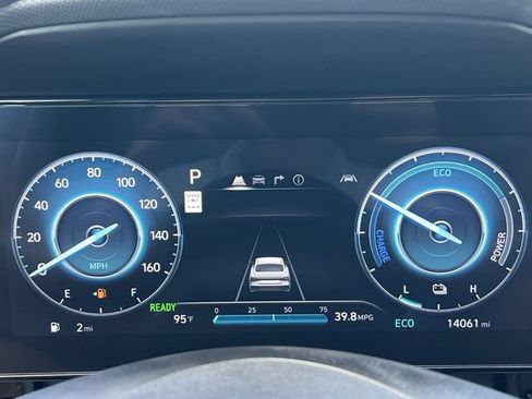 Certified 2025 Hyundai Elantra SEL FWD image 27