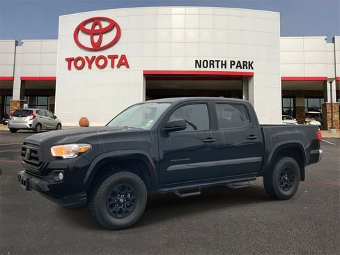Used 2022 Toyota Tacoma SR5 image 1