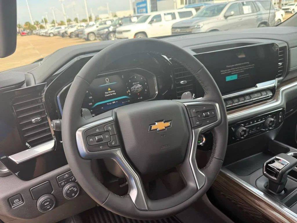 Used 2026 Chevrolet Silverado 1500 LT w/ Texas Edition Plus RWD image 27