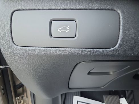 New 2026 Volvo XC90 B6 Ultra w/ Lounge Package image 29