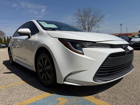Used 2024 Toyota Corolla LE image 5