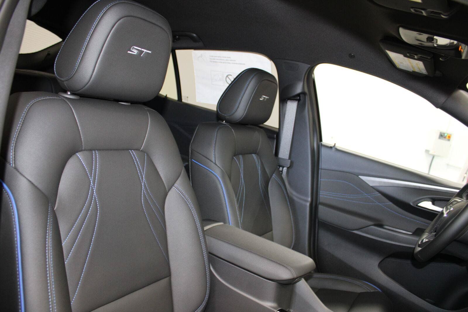 New 2026 Buick Envista Sport Touring FWD image 16