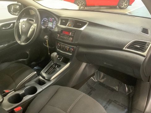 Used 2017 Nissan Sentra S image 10