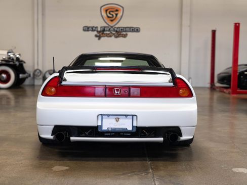 Used 2003 Acura NSX T image 10