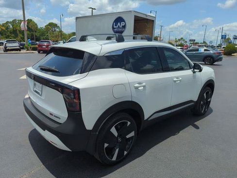 Certified 2025 Nissan Kicks SR AWD/4WD image 6