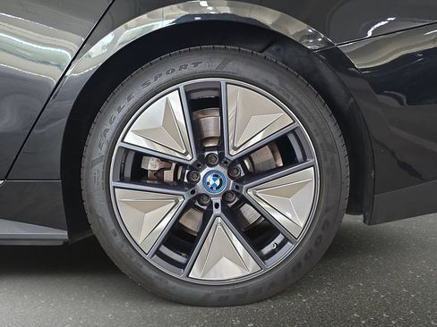 Used 2023 BMW i4 eDrive35 w/ Premium Package RWD image 32