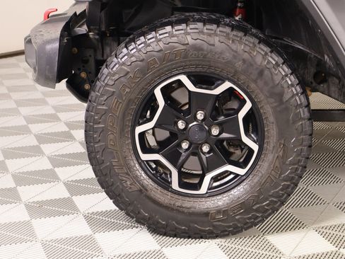 Used 2020 Jeep Gladiator Rubicon AWD/4WD image 17