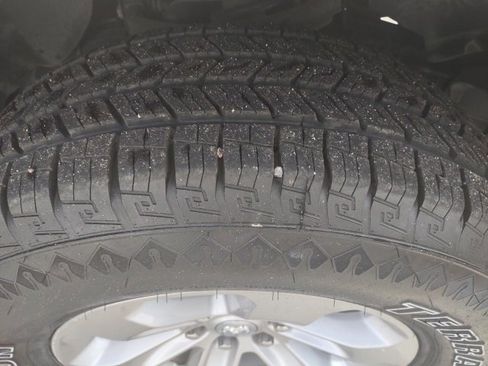 Used 2023 RAM 1500 Laramie image 16