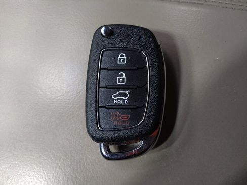 Used 2021 Hyundai Tucson SE w/ Cargo Package FWD image 32