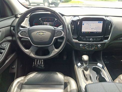 Certified 2021 Chevrolet Traverse RS AWD/4WD image 12