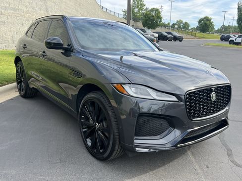 Certified 2026 Jaguar F-PACE R-Dynamic S AWD/4WD image 9