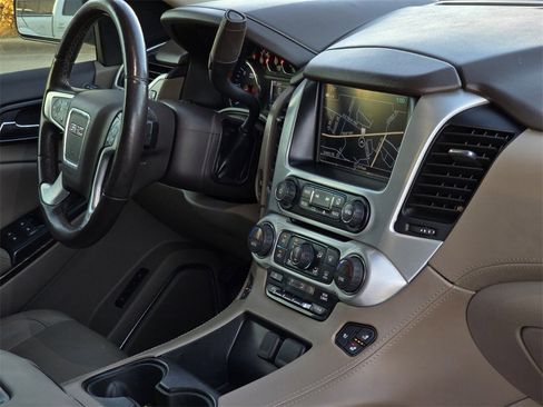 Used 2020 GMC Yukon SLT w/ Premium Edition image 40