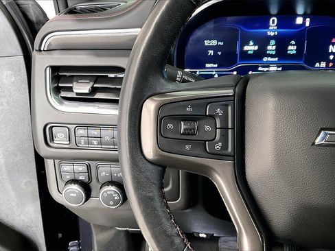 Used 2022 Chevrolet Suburban RST w/ Luxury Package image 21