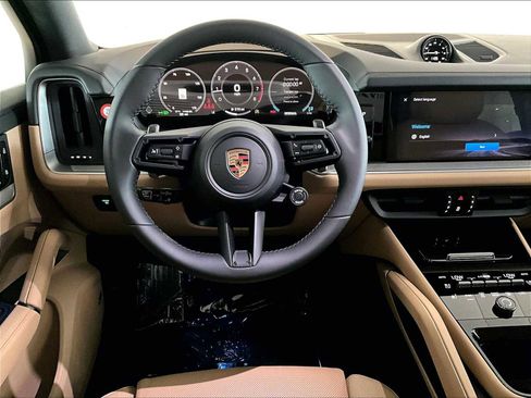 New 2026 Porsche Cayenne image 13