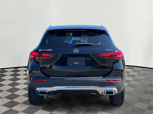 Certified 2025 Mercedes-Benz GLA 250 4MATIC image 9