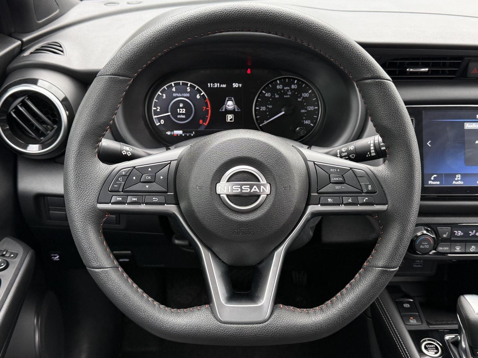 Used 2023 Nissan Kicks SR w/ SR Premium Package FWD image 28