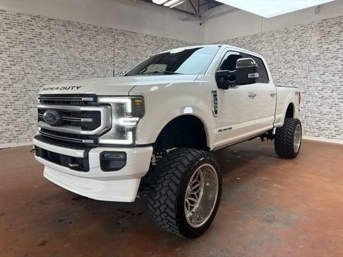 Used 2022 Ford F350 Platinum AWD/4WD image 3