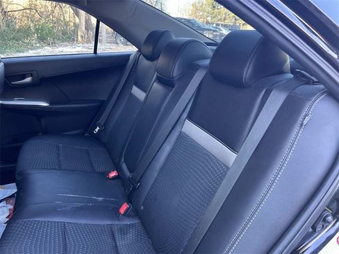 Used 2012 Toyota Camry SE image 14