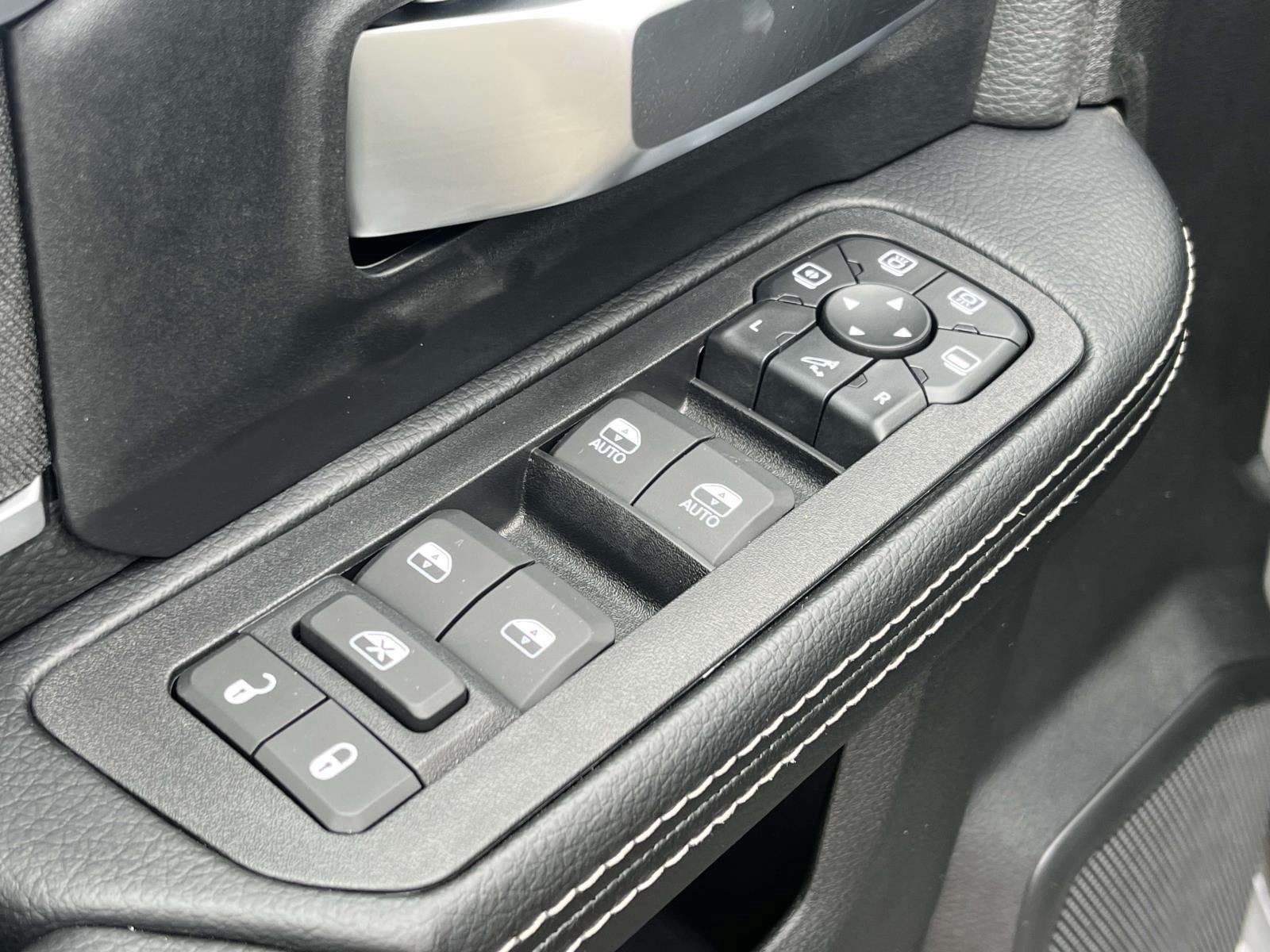 New 2027 RAM 3500 Big Horn AWD/4WD image 9