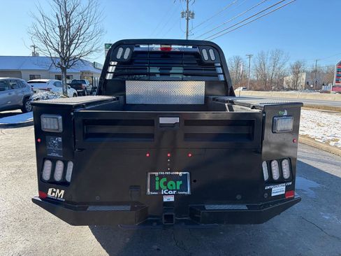 Used 2022 Ford F250 XL w/ Power Equipment Group image 10