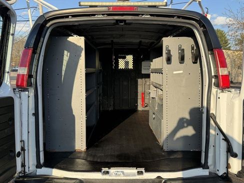 Used 2014 GMC Savana 1500 AWD image 24