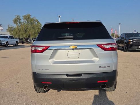 Used 2020 Chevrolet Traverse LS FWD image 7