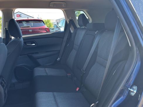 Used 2025 Nissan Rogue SV AWD/4WD image 29