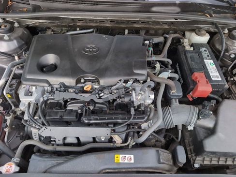 Used 2021 Toyota Camry SE w/ Convenience Package FWD image 17