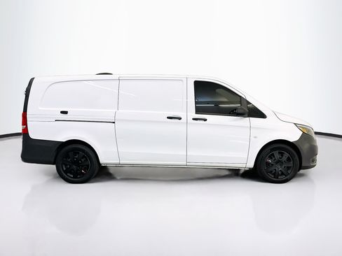 Used 2021 Mercedes-Benz Metris image 10