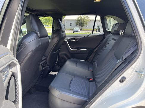 Used 2019 Toyota RAV4 XSE w/ Carpet Mat Package AWD/4WD image 14