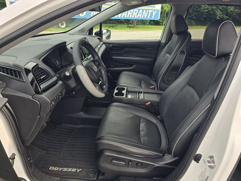 Used 2023 Honda Odyssey Elite image 13