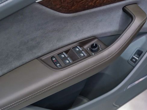 Used 2024 Audi Q8 Prestige image 37