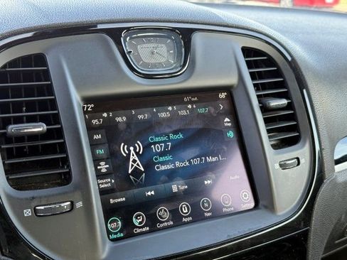 Used 2023 Chrysler 300 S image 23