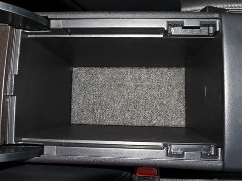 Used 2016 Toyota Avalon XLE Premium image 28