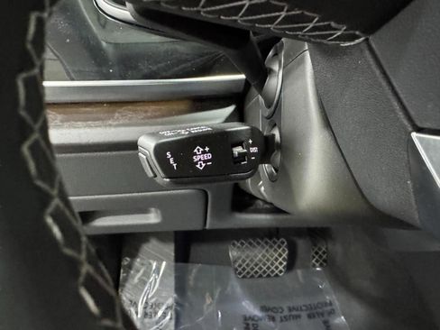 Certified 2023 Audi Q8 Premium Plus image 32