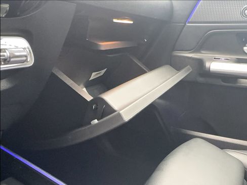 Used 2023 Mercedes-Benz GLA 250 w/ Premium Package image 43