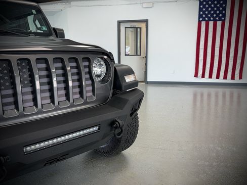 Used 2022 Jeep Wrangler Sport AWD/4WD image 11