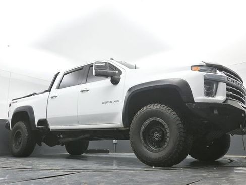 Used 2020 Chevrolet Silverado 2500 LTZ w/ Technology Package image 46