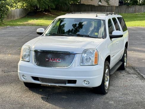Used 2012 GMC Yukon XL SLT w/ SLT-2 Equipment Package RWD image 17