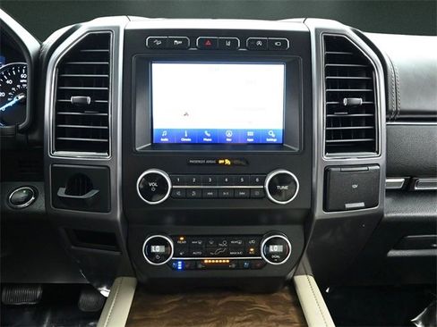 Used 2020 Ford Expedition Platinum image 32
