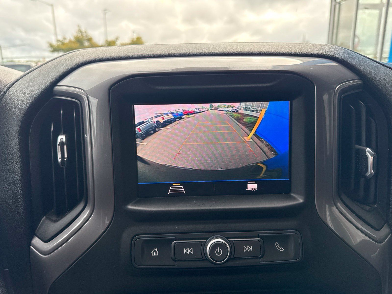 Used 2021 Chevrolet Silverado 1500 Custom w/ Safety Confidence Package AWD/4WD image 20