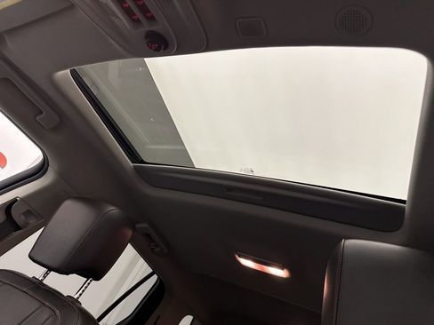 Used 2017 GMC Terrain SLT w/ Open Road Package image 23